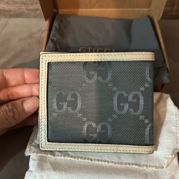 Gucci Men Wallet - Picture 2 of 10